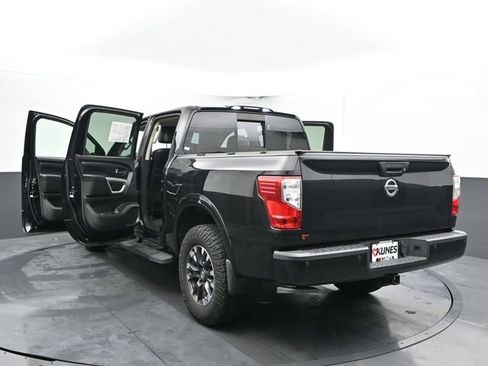 Used 2018 Nissan Titan PRO-4X w/ Pro-4x Convenience Package image 57