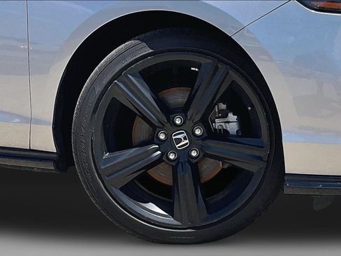 Used 2023 Honda Accord Sport image 9