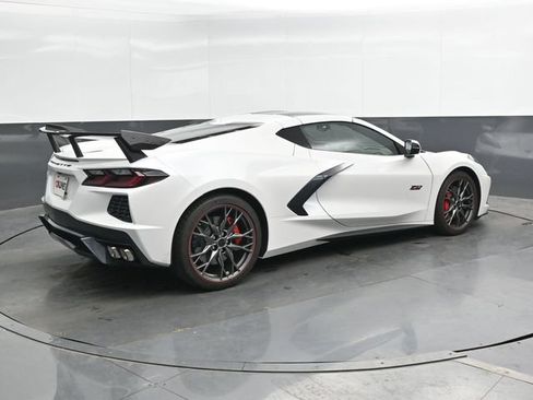 Used 2023 Chevrolet Corvette Stingray Premium Cpe w/ Z51 Performance Package RWD image 4