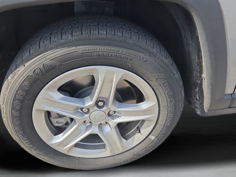 Used 2023 Jeep Compass Latitude AWD/4WD image 27