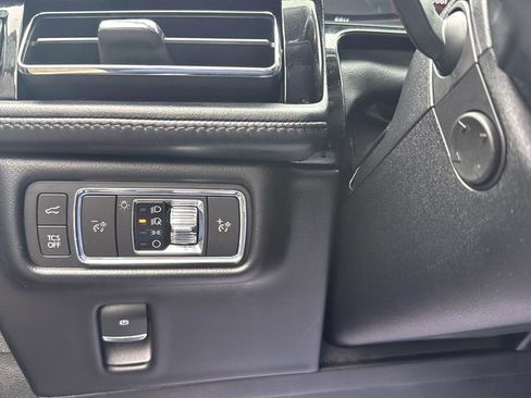 Used 2022 Lincoln Nautilus Reserve w/ Equipment Group 201A image 18