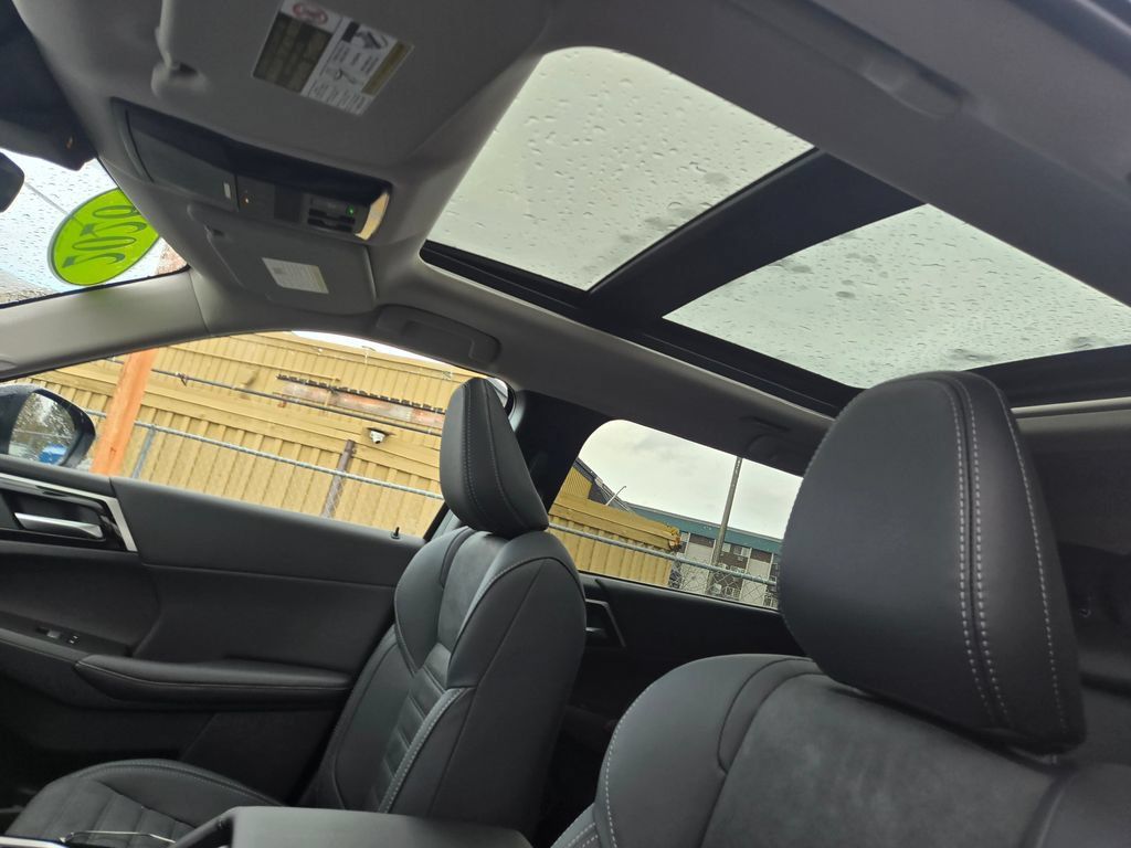 New 2026 Mitsubishi Outlander SE AWD/4WD image 9