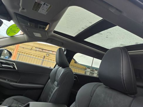 New 2026 Mitsubishi Outlander SE image 9