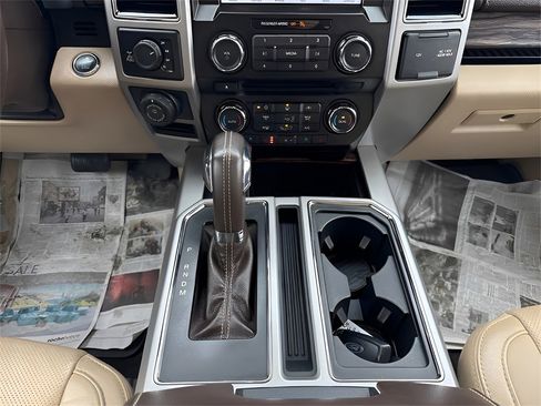 Used 2018 Ford F150 Lariat image 19