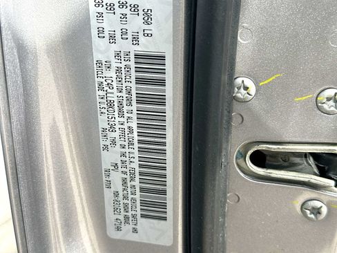 Used 2019 Jeep Cherokee Latitude Plus FWD image 22