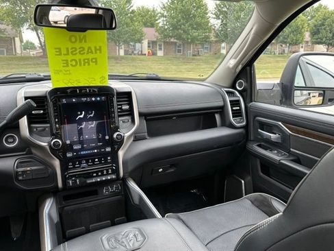 Used 2024 RAM 2500 Laramie AWD/4WD image 29