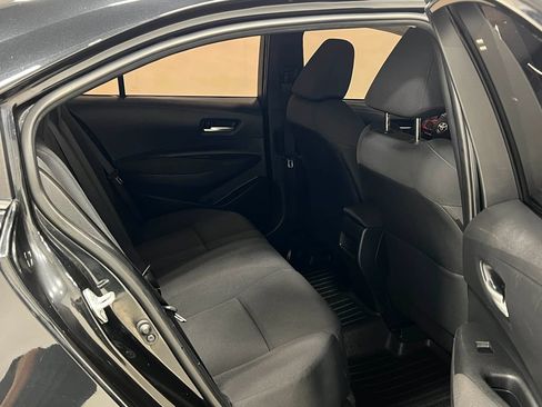 Used 2021 Toyota Corolla LE FWD image 30