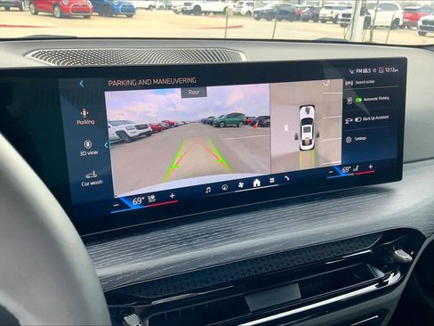 Used 2025 BMW 330i Sedan image 25