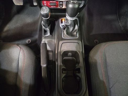 Certified 2024 Jeep Wrangler Unlimited Rubicon image 17