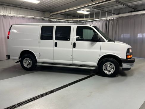 Used 2024 Chevrolet Express 2500 Work Van w/ Driver Convenience Package image 8