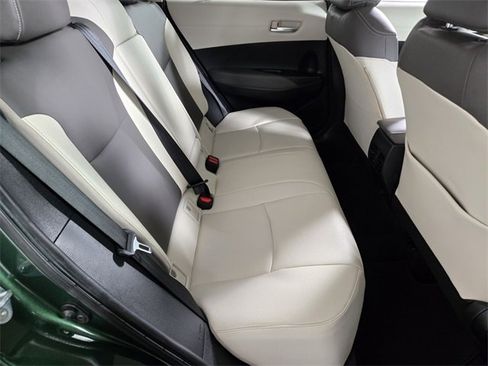 Used 2024 Toyota Corolla Cross XLE image 21