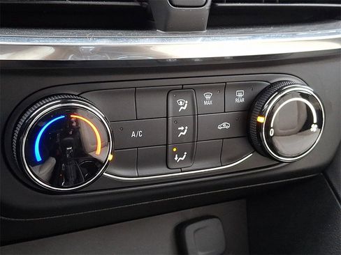 Used 2024 Buick Encore GX Preferred image 15