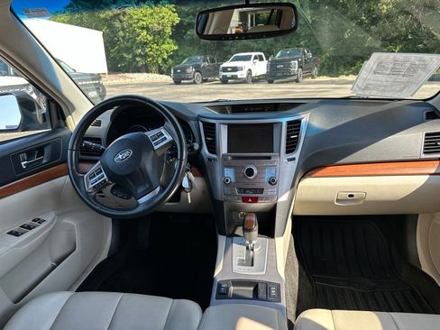Used 2013 Subaru Outback 2.5i Limited AWD/4WD image 14
