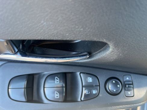 Used 2022 Nissan Kicks SV image 26