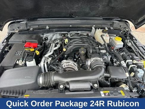 Used 2024 Jeep Wrangler Unlimited Rubicon w/ Technology Group image 27