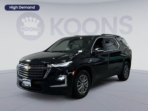 Used 2023 Chevrolet Traverse LT AWD/4WD image 1