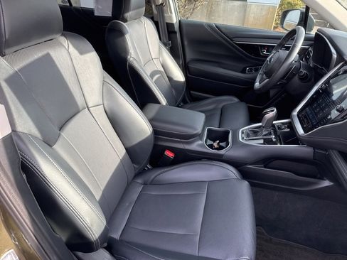 Used 2024 Subaru Outback Limited image 29