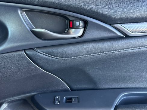 Used 2019 Honda Civic Sport Touring image 18