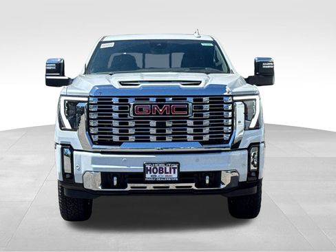 New 2026 GMC Sierra 2500 Denali w/ Denali Reserve Package AWD/4WD image 9