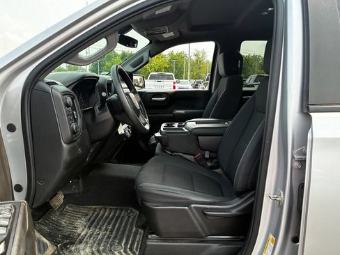 Used 2019 Chevrolet Silverado 1500 Custom w/ Custom Value Package AWD/4WD image 16