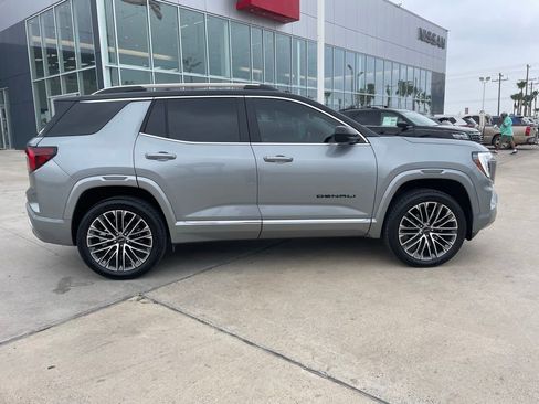 Used 2026 GMC Terrain Denali w/ LPO, Black Badging Package AWD/4WD image 2