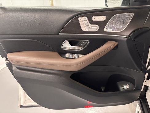 Used 2020 Mercedes-Benz GLS 450 4MATIC image 15