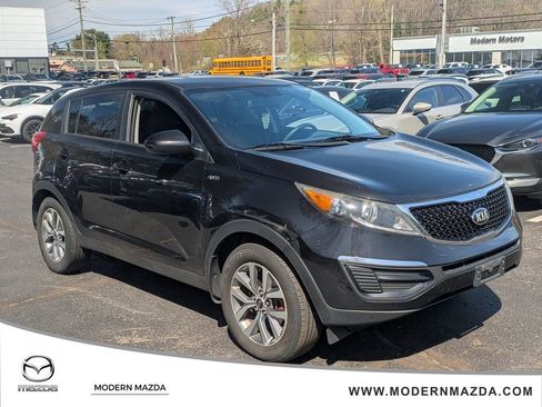 Used 2016 Kia Sportage LX image 1