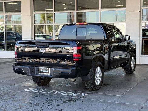 Used 2024 Nissan Frontier SV w/ SV Convenience Package image 12