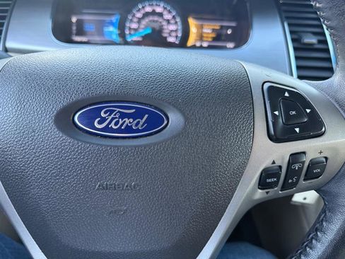 Used 2013 Ford Taurus SEL image 39