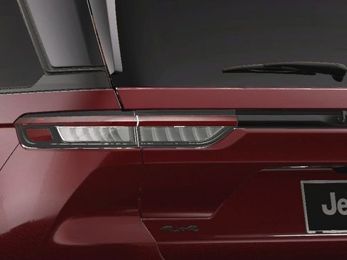 New 2025 Jeep Grand Cherokee Summit image 12