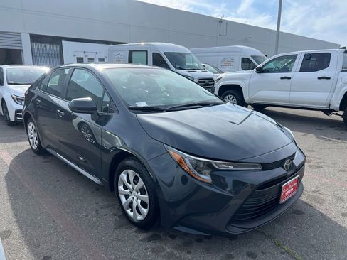 Certified 2025 Toyota Corolla LE FWD image 2