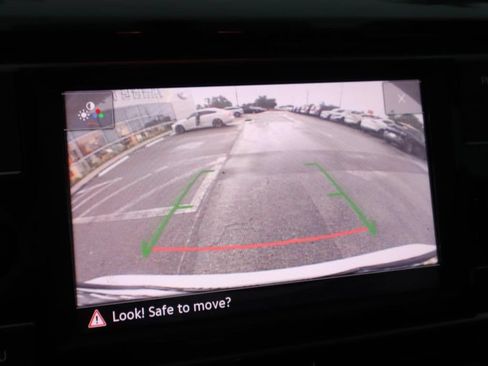 Used 2023 Volkswagen Taos S FWD image 4