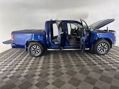 Certified 2022 Nissan Frontier SV AWD/4WD image 13