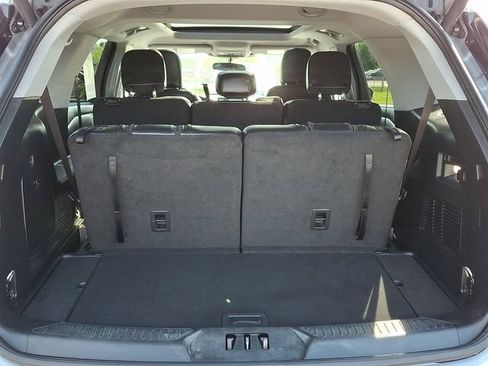 Used 2023 Ford Explorer XLT w/ Equipment Group 202A AWD/4WD image 30