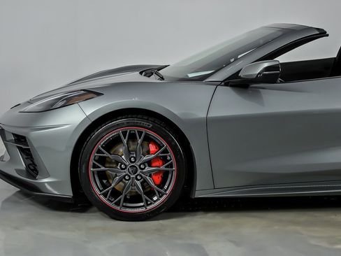 Used 2023 Chevrolet Corvette Stingray Premium Conv w/ Z51 Performance Package RWD image 7