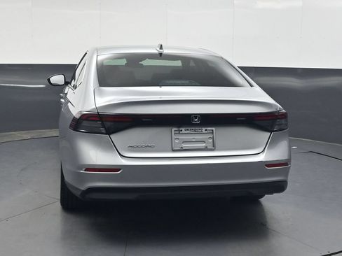 Used 2024 Honda Accord EX image 5