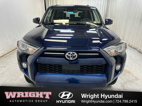 Used 2020 Toyota 4Runner SR5 Premium image 2
