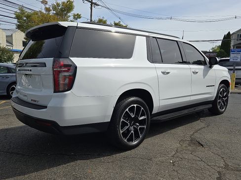 Used 2023 Chevrolet Suburban RST w/ Luxury Package image 6