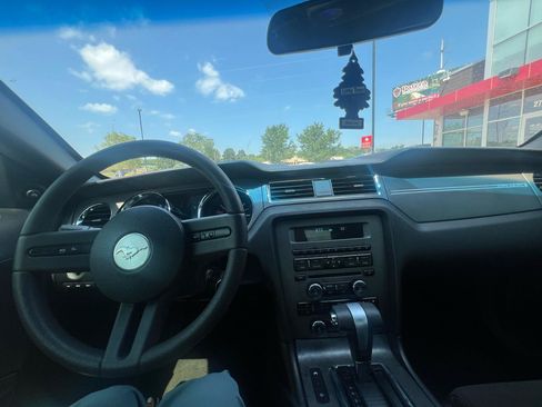 Used 2011 Ford Mustang Coupe w/ 101A Rapid Spec Order Code RWD image 11