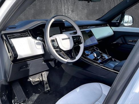Certified 2023 Land Rover Range Rover Sport SE Dynamic image 17
