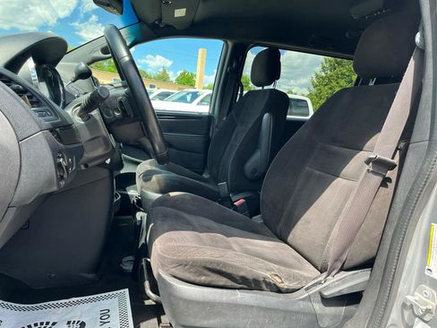 Used 2014 Dodge Grand Caravan SE FWD image 12
