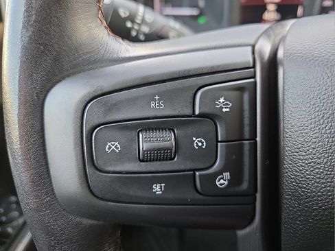 Used 2022 GMC Sierra 2500 AT4 w/ AT4 Preferred Package AWD/4WD image 12