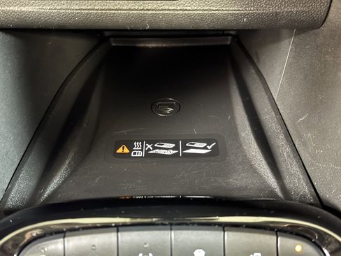 Used 2023 Buick Encore GX Essence w/ Advanced Technology Package image 40