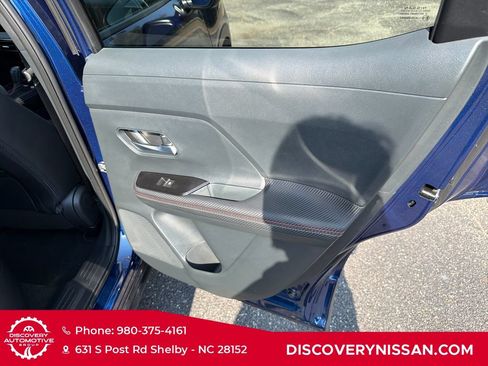 Certified 2025 Nissan Kicks SR FWD image 35