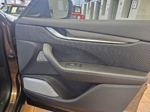 Used 2020 Maserati Levante S GranSport image 12