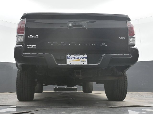 Used 2022 Toyota Tacoma Limited AWD/4WD image 48