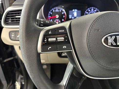 Used 2019 Kia Sorento LX image 15