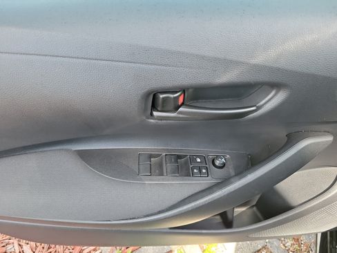 Used 2025 Toyota Corolla LE FWD image 15
