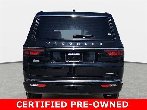 Used 2023 Jeep Wagoneer Series III w/ Preferred Equipment Group image 6