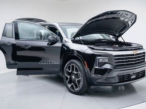 New 2026 Chevrolet Traverse High Country FWD image 16